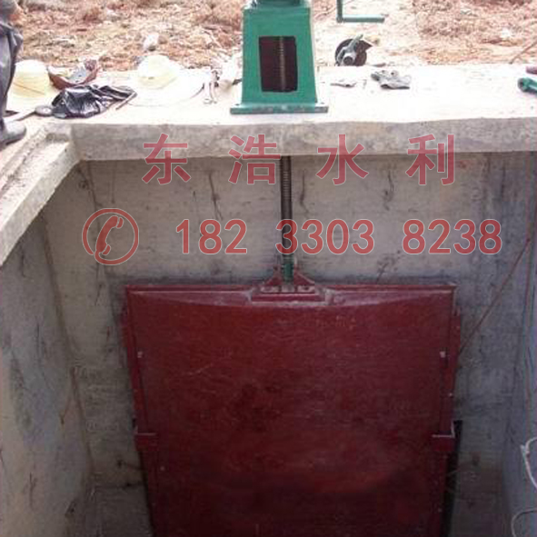 鑄鐵鑲銅閘門.jpg 鑄鐵鑲銅閘門.jpg