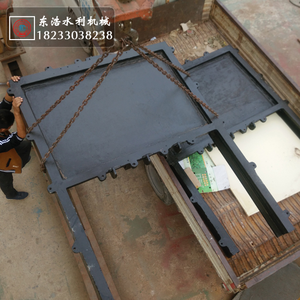 堰門(mén) 裝車(chē).jpg